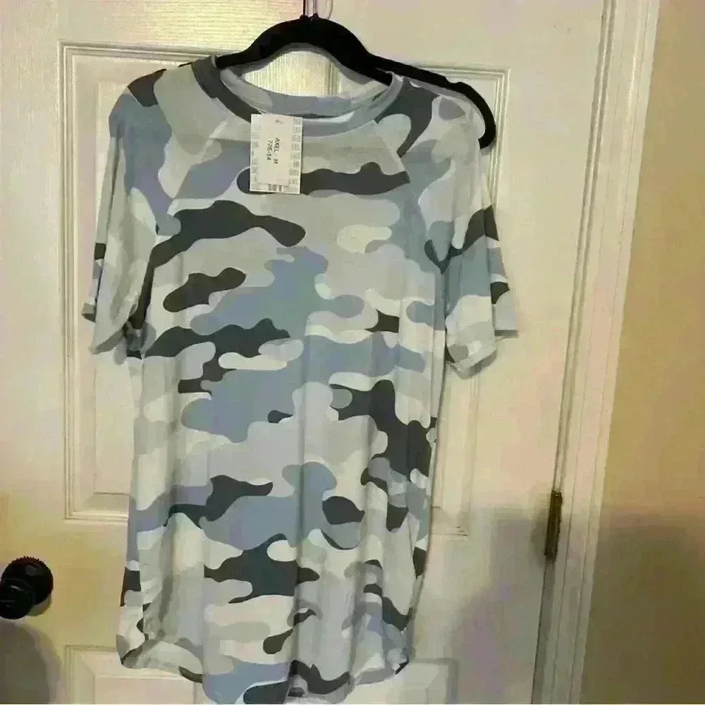 LuLaRoe‎ axel top Med blue camo NWT